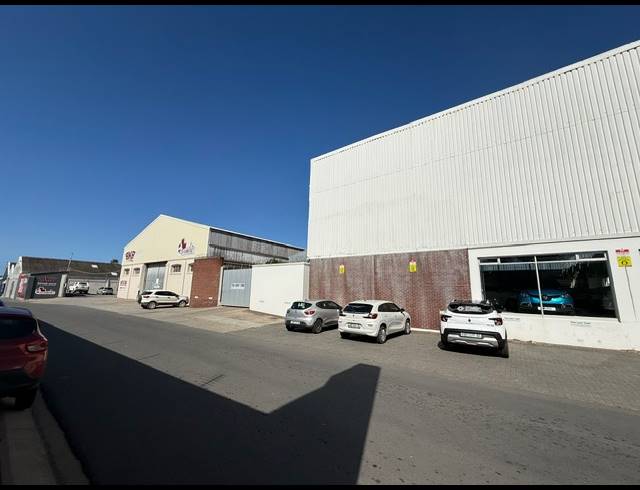 3,200M² WAREHOUSE FOR SALE IN EAST LONDON CENTRAL